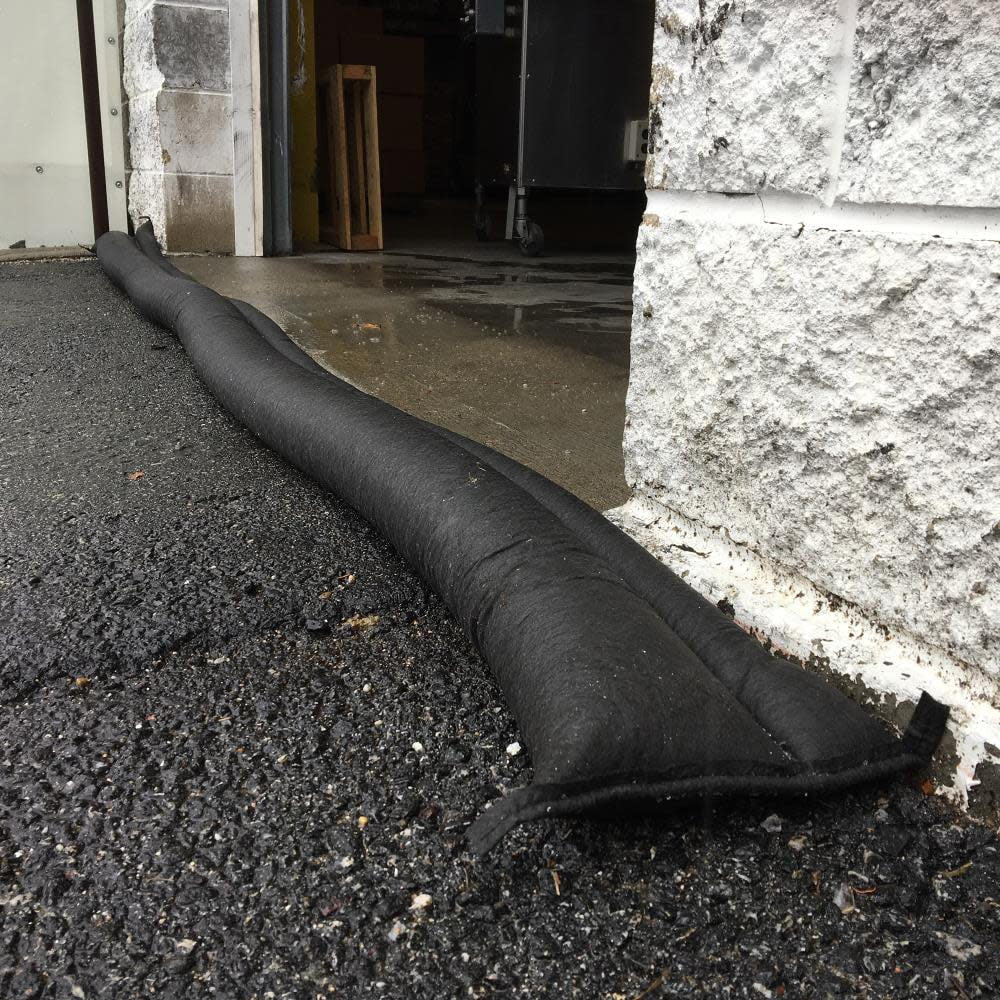 Quick Dam 17' Water Activated Flood Barrier 1/Pack